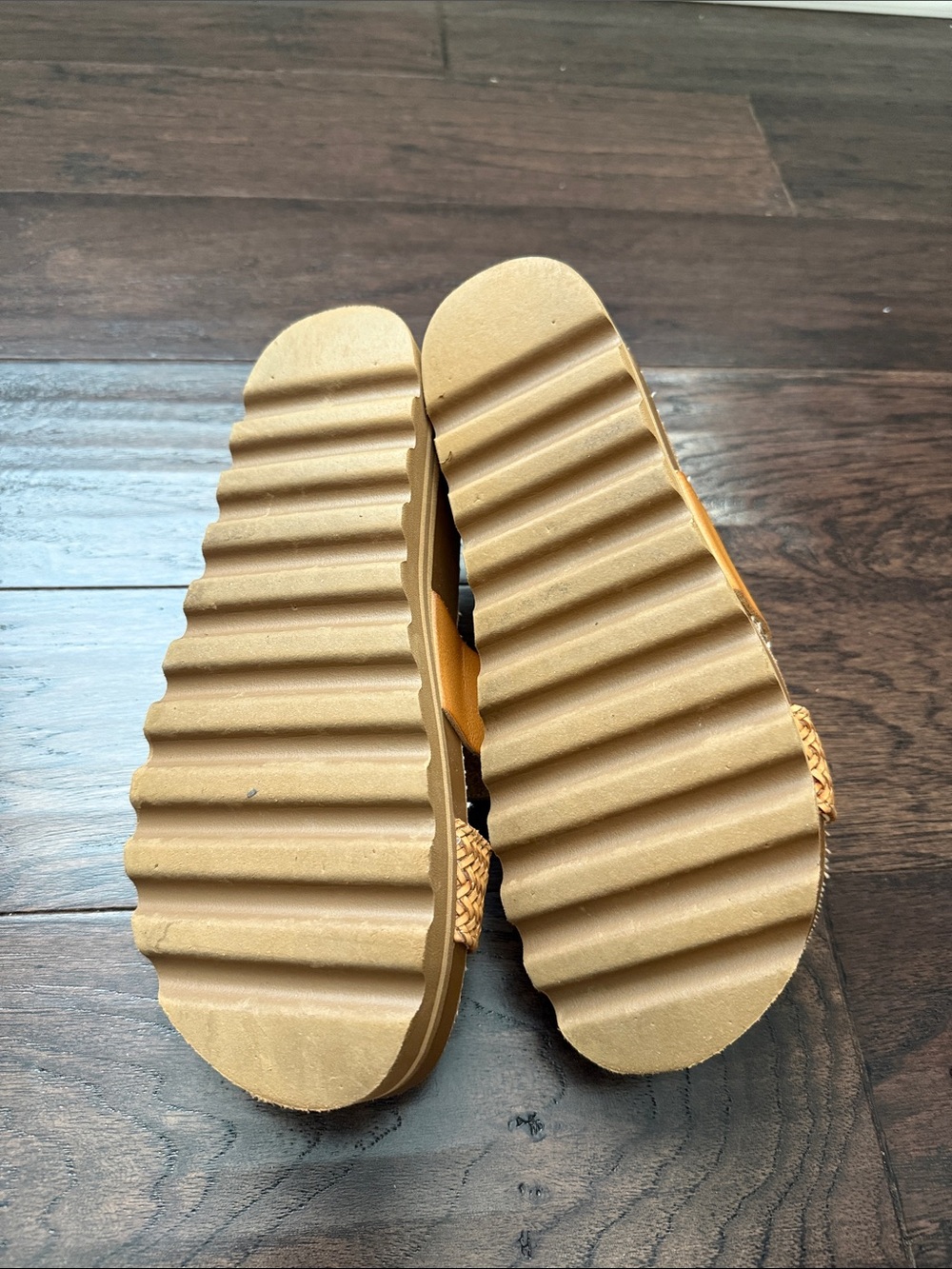 Reef Tan Ribbed Sole Slide Sandals with Braided Strap - Picture 2 of 6